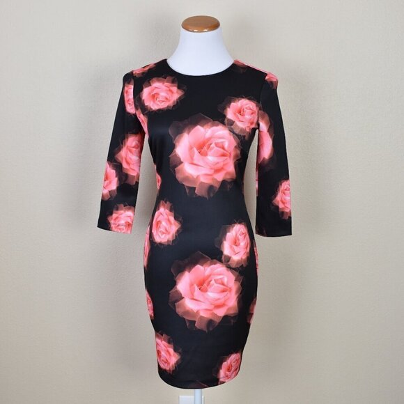 Alexia Admor Dresses & Skirts - Alexia Admor Black Rose Print Scuba Sheath Dress - XS